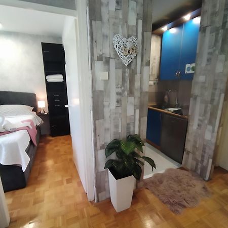 Apartment Mrc Bezanija Exterior photo